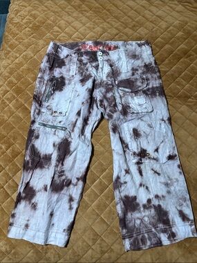 Woman’s Pete & Greta  Tie-Dye Cargo Pants - White & Brown linen